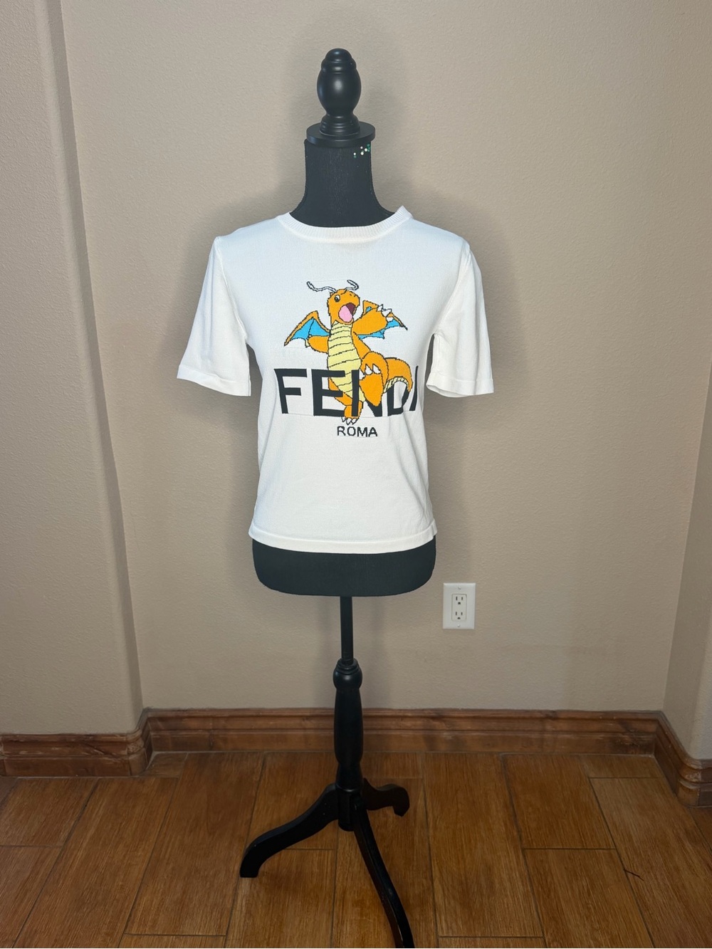 Fendi White knee Tee or Top with Dragonite Graphic x Frgmt x Pokemon  sz S